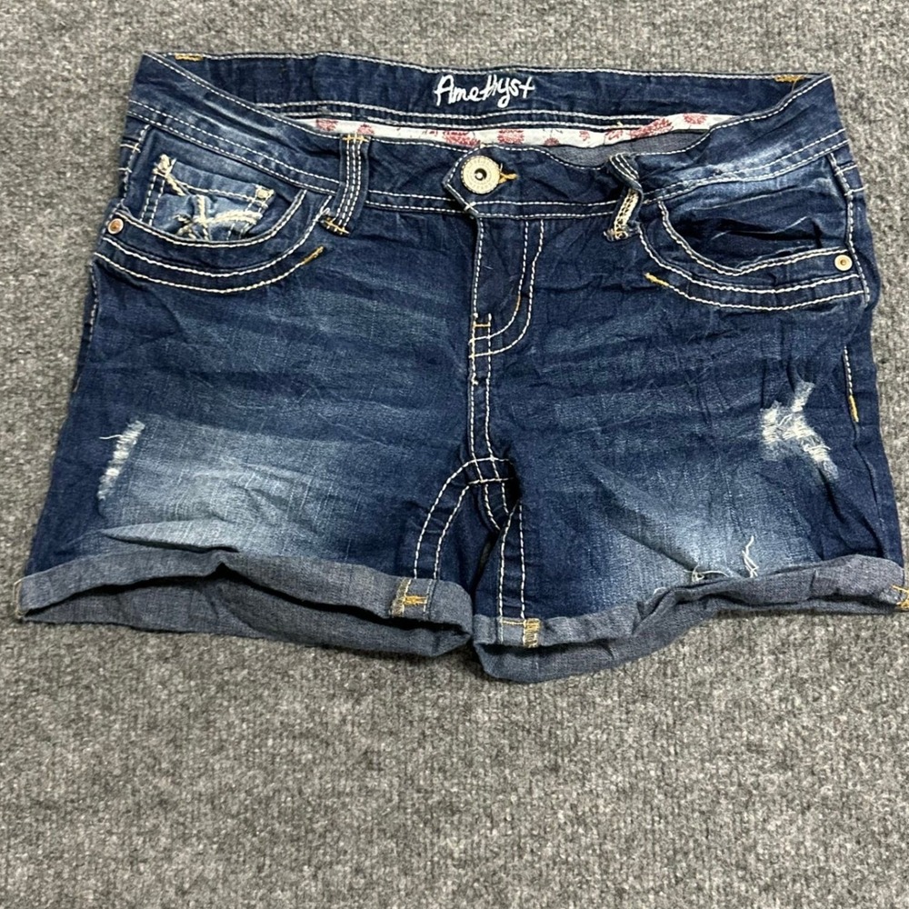Amethyst Denim Shorts Womens Size 7 Dark Wash Distressed Cuffed Y2K Thick Stitch